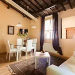 Cortile House