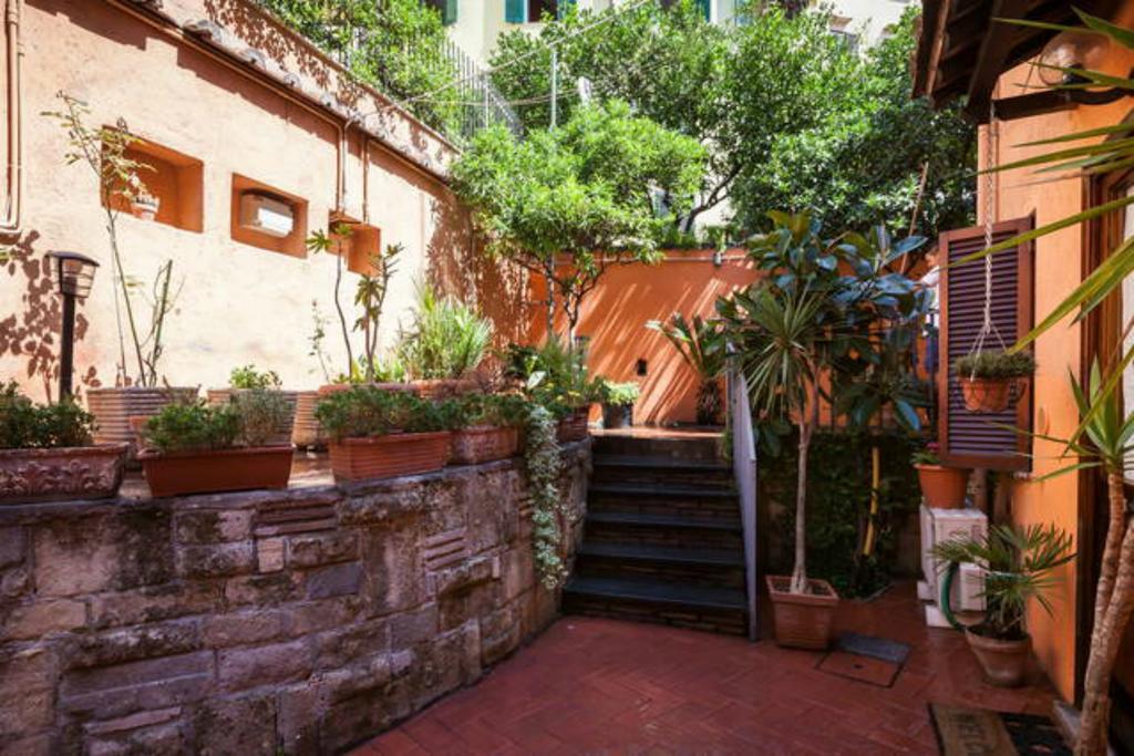 Cortile House