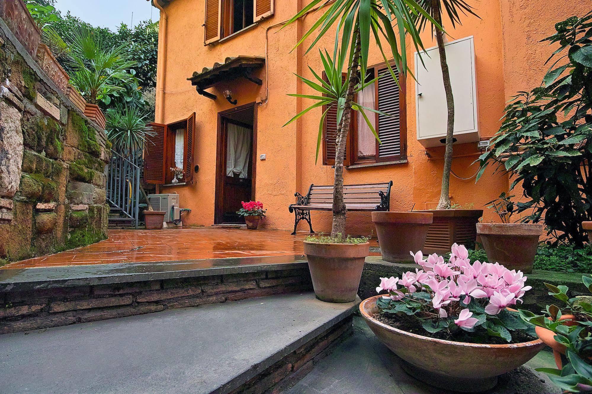 Apartment Cortile House Rome
